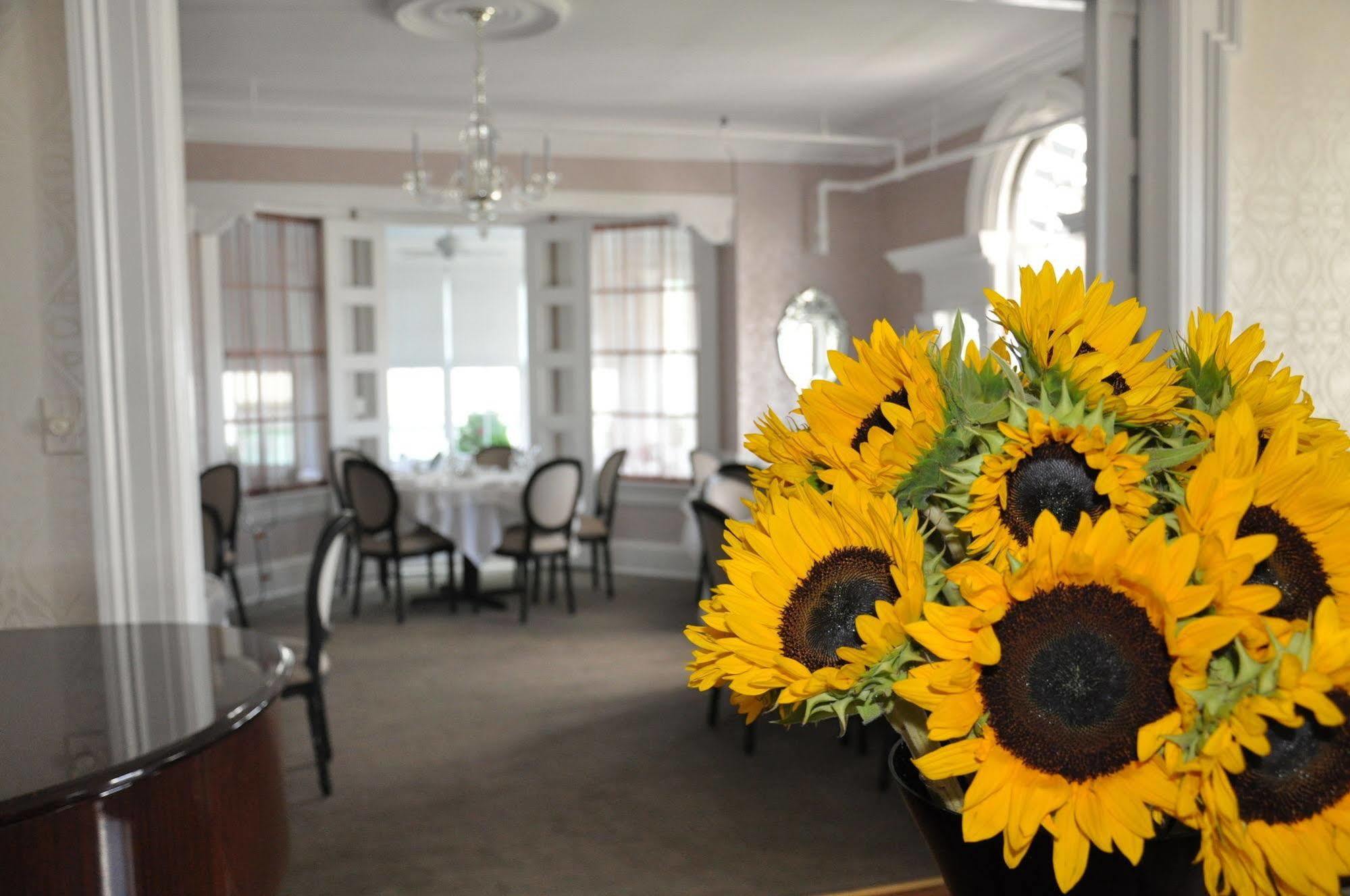 Peter Shields Inn & Restaurant Cape May Extérieur photo